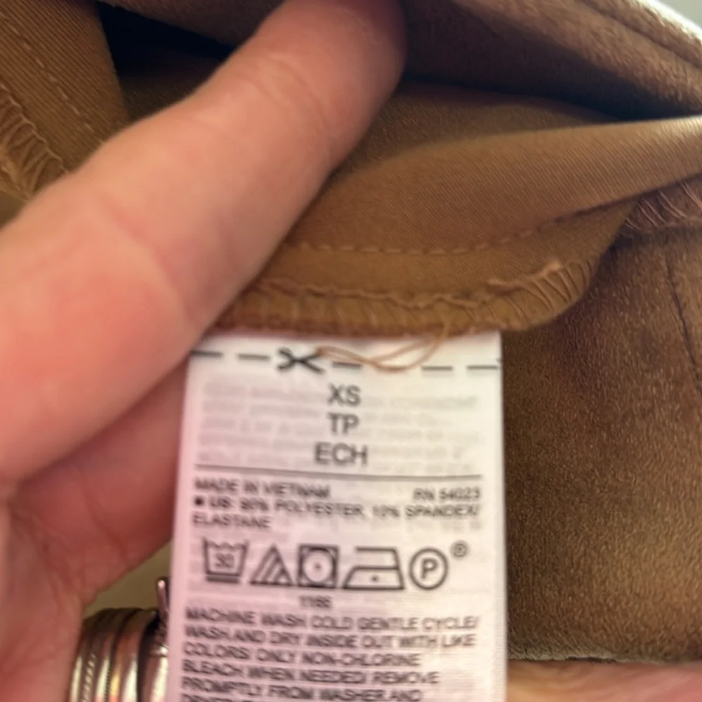 Old Navy Cropped Jacket - Picture 5 of 6